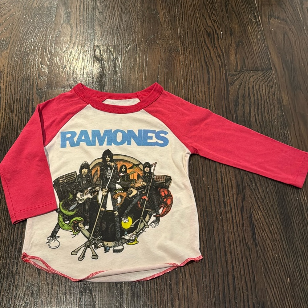 Rowdy Sprouts Retro The Ramones 3/4 Sleeve T-Shirt. BRAND NEW NEVER WORN